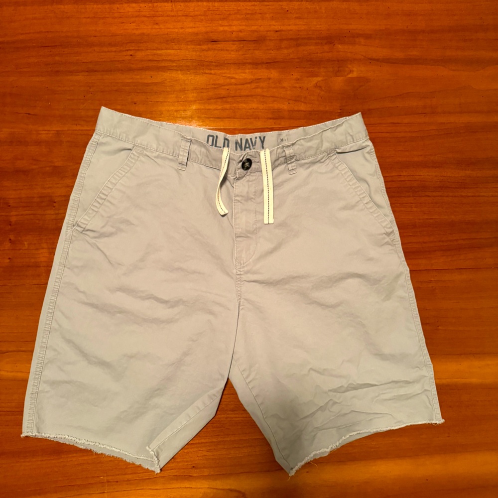 Mens Old Navy Light Gray Cotton Shorts Size 36 - Picture 2 of 5